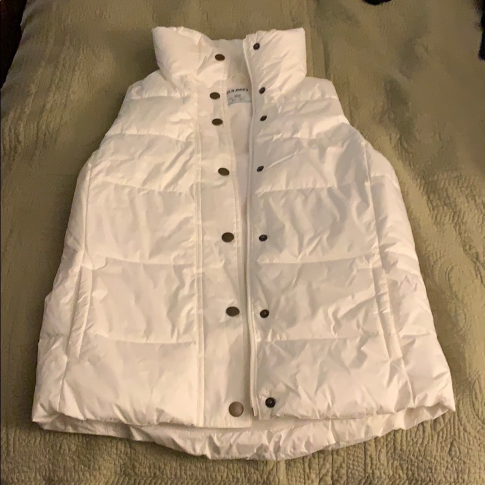 ❌ sold on mercari ❌ old navy puffy vest
